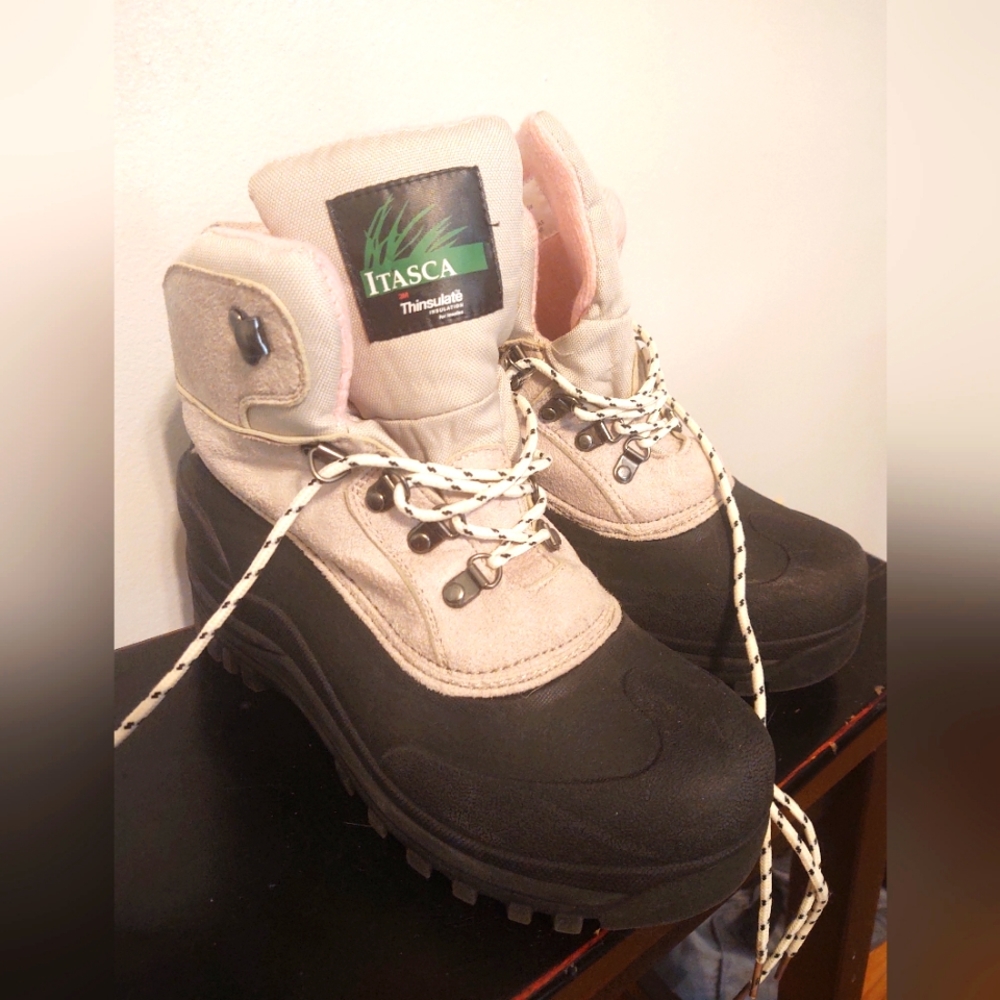 Itasca 3M Thinsulate Women's Boots Size 8 Gray And Pink New